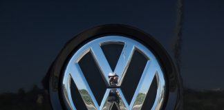 Volkswagen Testing Self-Parking Cars in Public Space